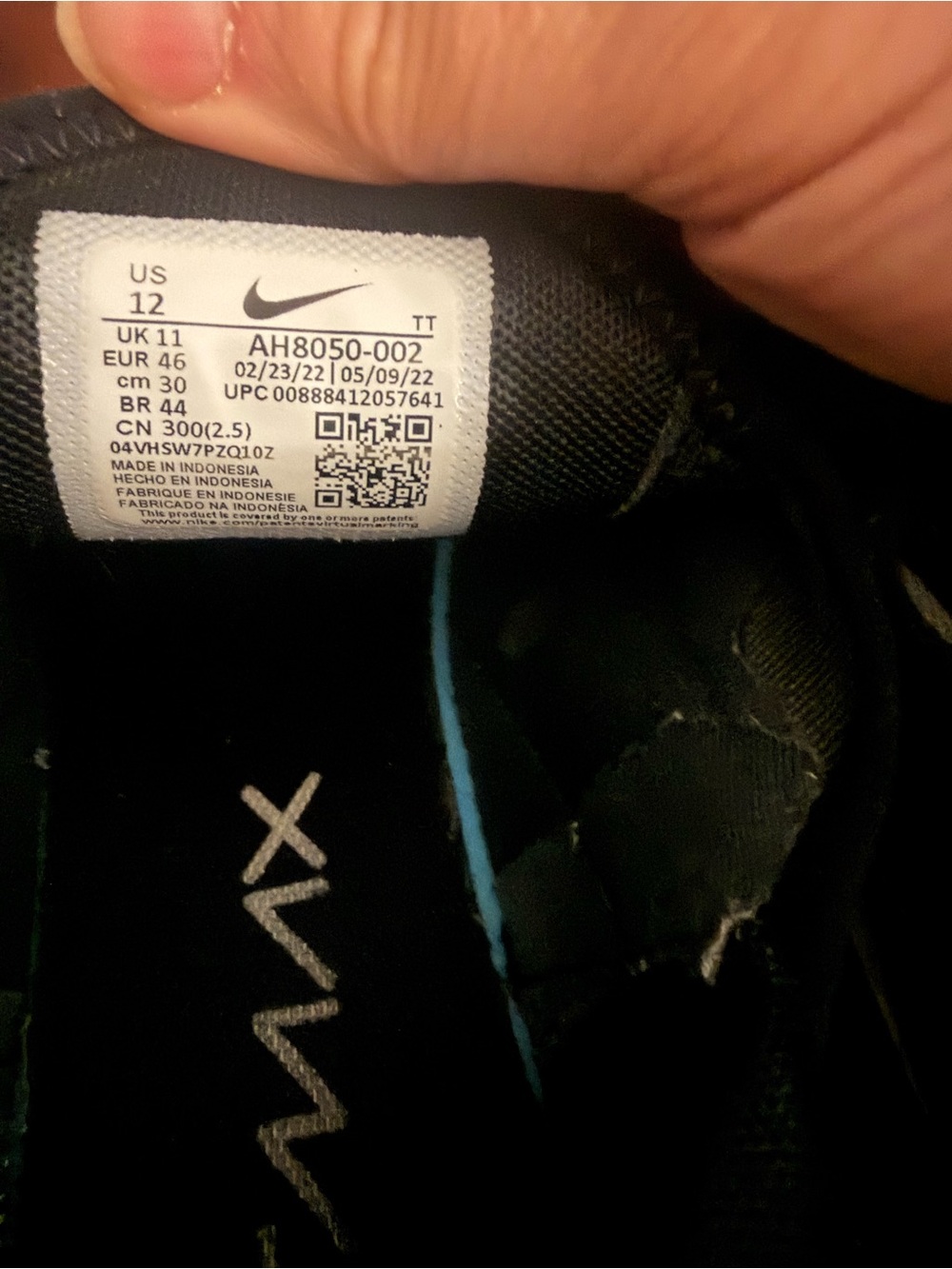 Men’s size 12 Nike Air Max 270 Men's Sneakers - Black/White - Picture 12 of 12
